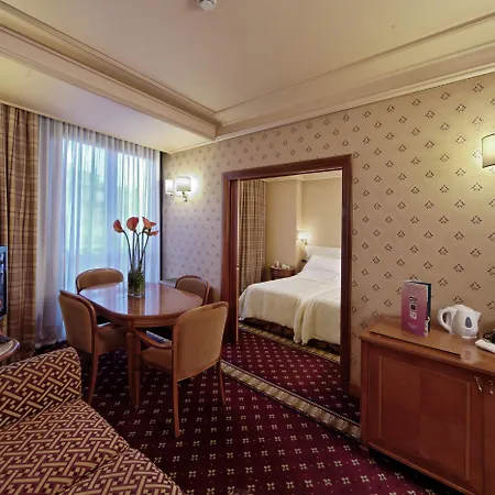 Capitol 4* Milan