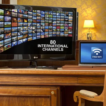 ホテル キャピトル 4*