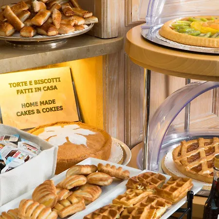 ホテル キャピトル 4*