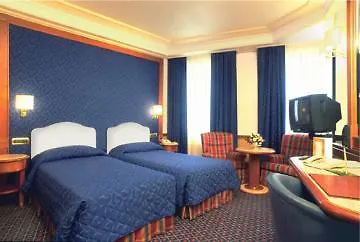 Hotel Capitol 4*