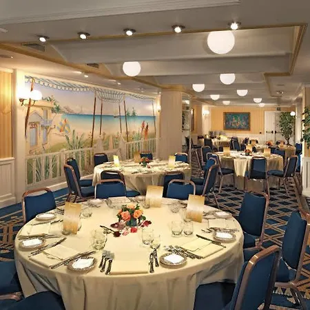 Capitol מלון 4*